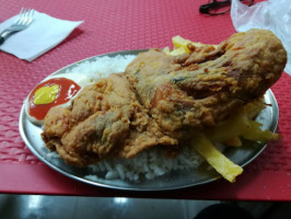 Pollos Carioca food