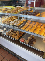 Golden Donuts Place food