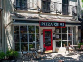 Pizza Crime outside