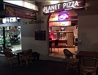 Planet Pizza inside