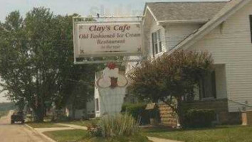 Clay's Cafe Catering outside
