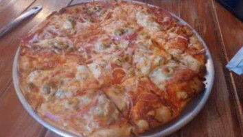 Hogback Pizza food