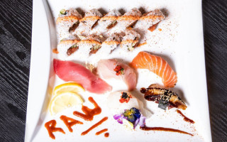 Raw Sushi Bistro food