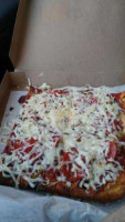 Wallys Pizza And Sub food