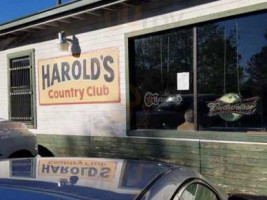 Harold's Country Club outside
