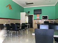 Phounguen Restaurant inside