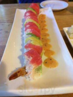 Sushi Tozai inside