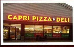 Capri Pizza Deli inside