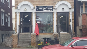 Sanguiccio Deli Cafe outside