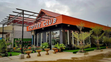 Coffee Club outside