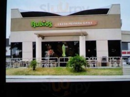 Rubio's Fresh Mexican Grill outside