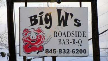 Big W's Roadside Bbq food