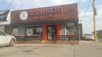 Sun Roll Sushi outside