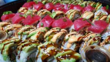 Damo Sushi food