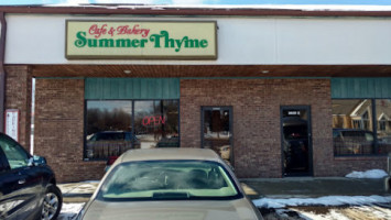 Summer Thyme Café outside