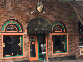 Mickey's Irish Pub inside