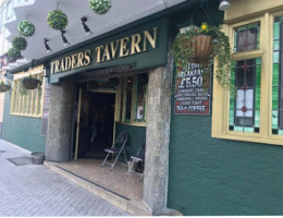 Traders Tavern outside
