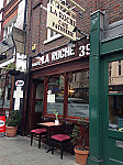 La Roche Cafe inside
