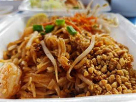 Khan Thai Cuisine Llc inside