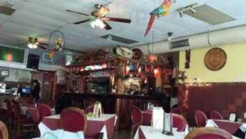 Ruben's Mexican Café inside