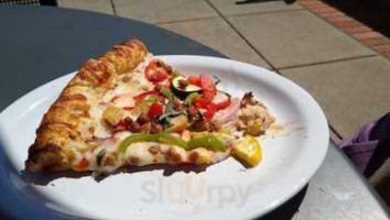 Pizza Schmizza In Wilsonville food