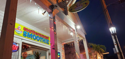 Southernmost Smoothie Shop outside