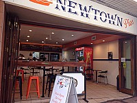 Newtown Pies outside