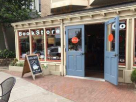 Bookworks Coffeee Shop outside