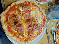 Pizzeria La Piedigrotta food