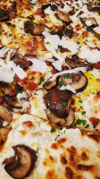 Mandolino's Artisan Pizza food