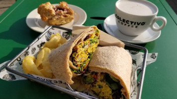 Colectivo Coffee Wauwatosa (swan Blvd) food