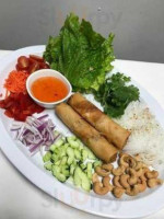 Khum Koon Thai Cafe food