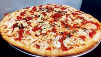 Franks Pizza And Eatery food