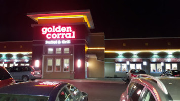 Golden Corral outside