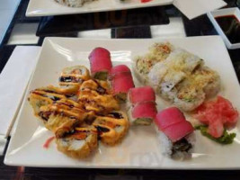 Oma's Sushi And Grill food