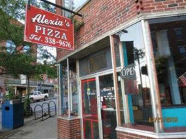 Alexia's Pizza outside