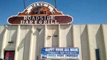 Hank's Roadside Grill outside
