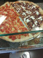 Tonino's Pizza food
