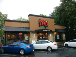Moes Southwest Grill outside
