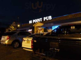 Skelly's Hi Point Pub outside