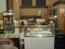 Angelina's Bakery & Espresso food