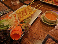 Patcharee Thai food