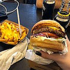 Burgermeister am Kottbusser Tor food
