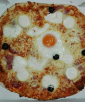 Pizz 'amilly food
