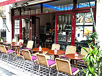 Sara Cafe Shisha London inside