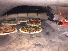 Delicia Pizza Pizzeria Au Feu De Bois food
