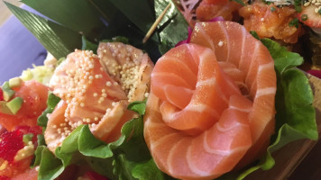 Sushi'N Paradise food