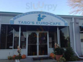 Tasos Euro Cafe outside