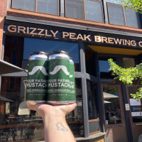 Grizzly Peak Brewing Co. outside