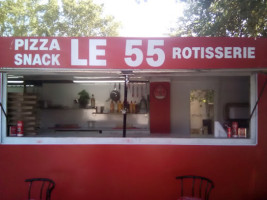 Le 55 Pizzeria food